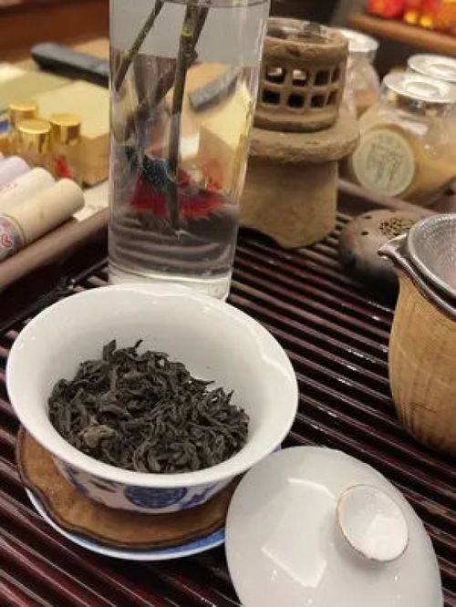 一壺春秋 從飲品到茶道，品味茶葉的萬(wàn)千世界
